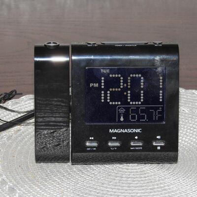 Projection Alarm &  Radio