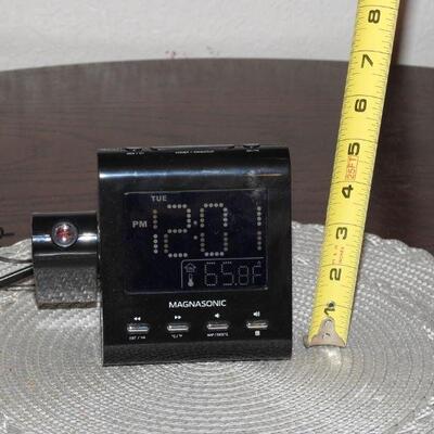 Projection Alarm &  Radio