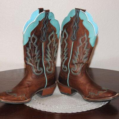 Ariat Womens Cowboy Boots