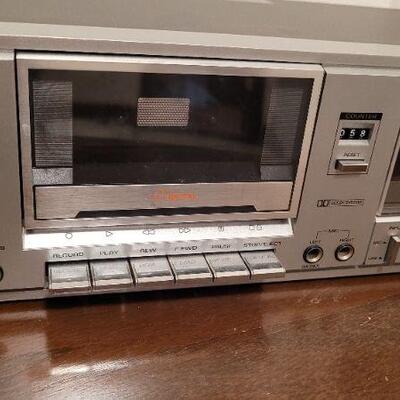 Lot 415: Vintage FISHER CR110 Stereo Cassette Deck TESTED A+