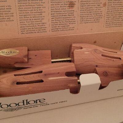 Lot 417: Vintage Pair of WOODLORE Xl (Sizes 11W - 15W) Dress Shoe Trees