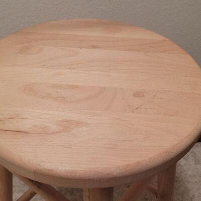 Lot 419: 23" Tall Wood Bar Stool