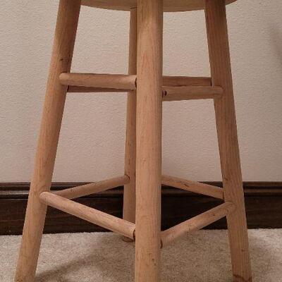 Lot 419: 23" Tall Wood Bar Stool