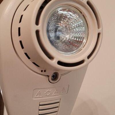 Lot 427: WELCH ALLYN LS-150 Surgery Exam Light TESTED A+