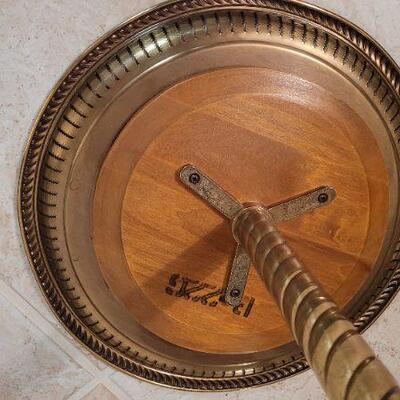 Lot 430: Vintage Metal Side Table 21.5" x 15.5" 