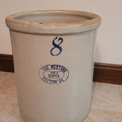 Lot 433: Vintage Large #8 THE WESTERN POTTERY CO.  Denver, CO Crock