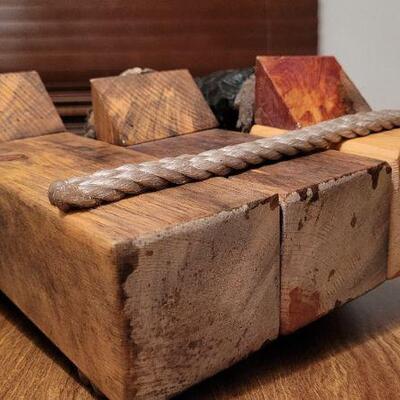 Lot 435: Home Deco Three Bears Votive Candle Holder Accent 