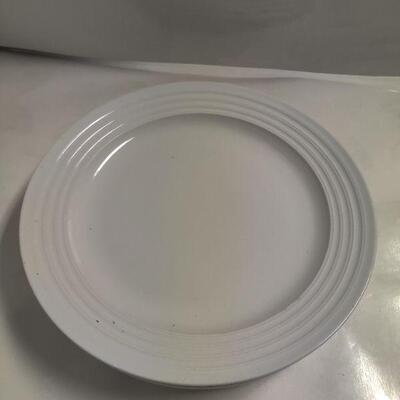 Set of 4 white plates
