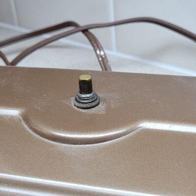 Lot 439: Vintage Mid Century Modern Table Lamp TESTED A+