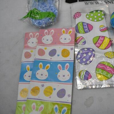 20+ Easter Items: Small Baskets, Goodie Bags, Plastic Eggs, Book