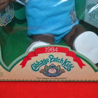 LOT 617  VINTAGE CABBAGE PATCH DOLL STILL IN BOX