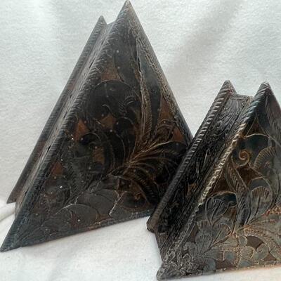 Pair of triangle boxes