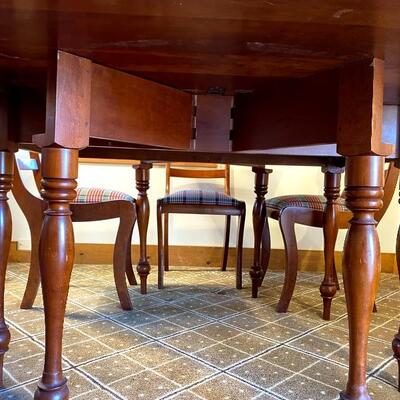 Solid Cherry Dining Table & 6 Chairs made by The Cherry Shops