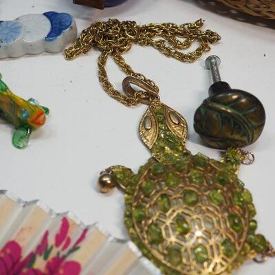 lot 19 Asian theme