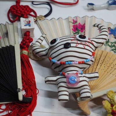 lot 19 Asian theme