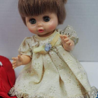 Lot 22 Vogue baby doll 