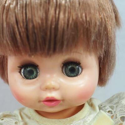Lot 22 Vogue baby doll 