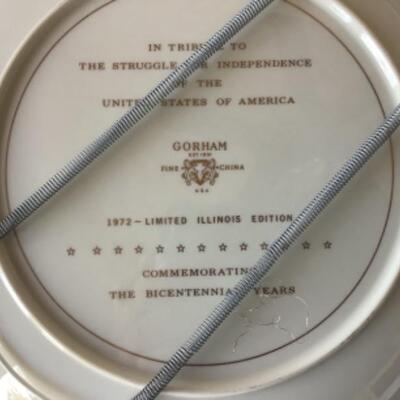 372 Five Blue and White Decorative Plates