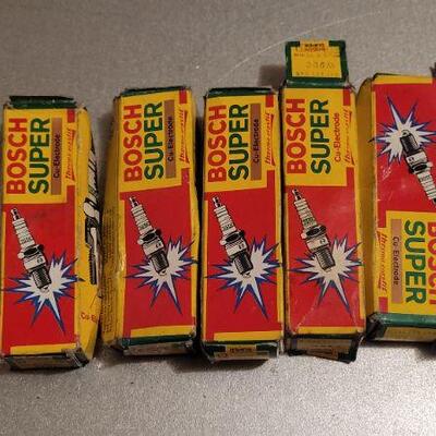 Lot 444: Assorted Vintage New Stock BOSCH Spark Plugs