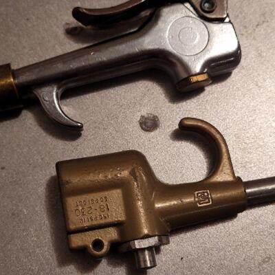 Lot 446: Assorted Air Sprayer Tools 