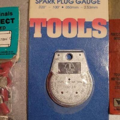 Lot 447: Assorted NEW Tools - Air Gauge, Fuse Kit and More