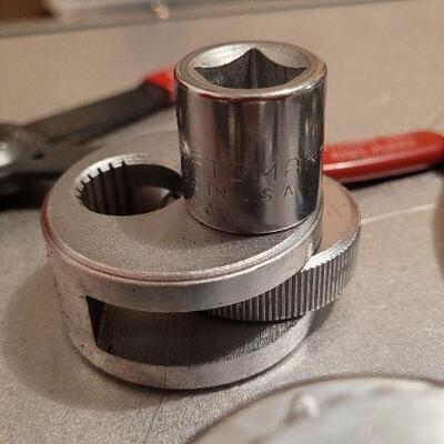 Lot 449: Assorted Tools - Internal Snap Ring Pliers, Fuel Pressure Regulator & More