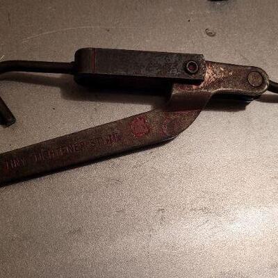 Lot 458: Vintage MITIE TINY TIGHTENER Tool