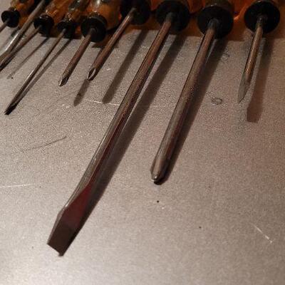 Lot 461A: Assorted ALLTRADE Screwdrivers 