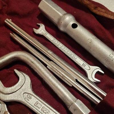 Lot 462: Vintage MERCEDES BENZ Tool Bundle