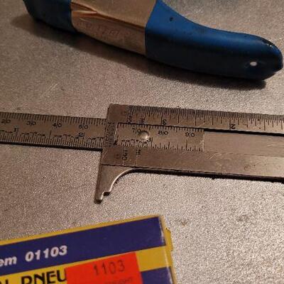 Lot 468: Assorted Tools - Cutting Wheels, Pocket Chum and MORE 