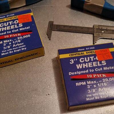 Lot 468: Assorted Tools - Cutting Wheels, Pocket Chum and MORE 