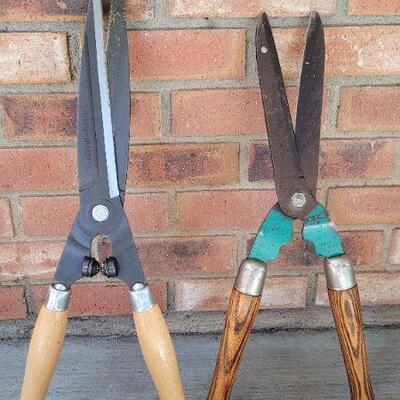 Lot 472: Pair of (2) Garden Shears 