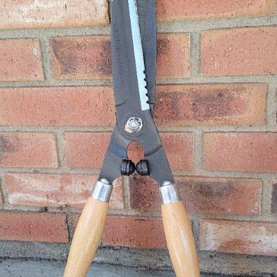 Lot 472: Pair of (2) Garden Shears 
