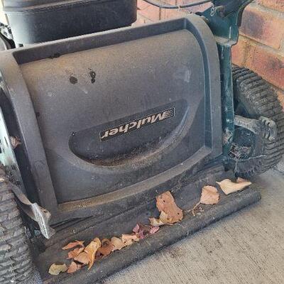 Lot 476: CRAFTSMAN 21" 6.5 Horsepower Single Drive Mulching Lawnmower w/ Bag