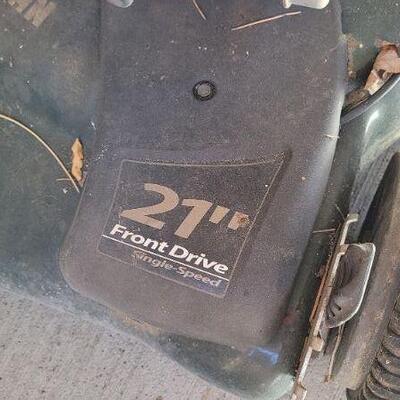 Lot 476: CRAFTSMAN 21" 6.5 Horsepower Single Drive Mulching Lawnmower w/ Bag