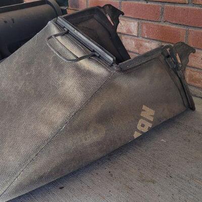 Lot 476: CRAFTSMAN 21" 6.5 Horsepower Single Drive Mulching Lawnmower w/ Bag