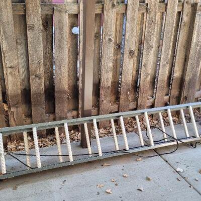 Lot 477: RIGID R-3021-24 300lb Capacity 24 Foot Aluminum Ladder