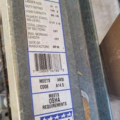 Lot 477: RIGID R-3021-24 300lb Capacity 24 Foot Aluminum Ladder