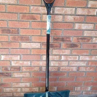 Lot 478: Vintage True Temper Snow Shovel 