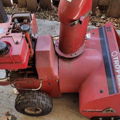 Lot 482: Troy Built 5 Horsepower 21" Snowblower 