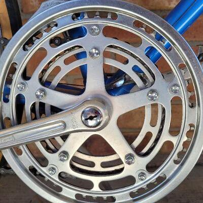 Lot 487: Vintage SCHWINN Le Tour III All Original Bicycle 