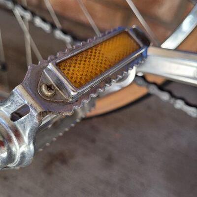 Lot 487: Vintage SCHWINN Le Tour III All Original Bicycle 