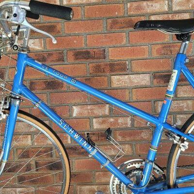 Lot 487: Vintage SCHWINN Le Tour III All Original Bicycle 
