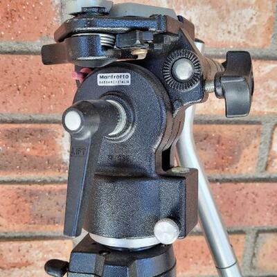 Lot 489: Vintage BOGEN 3046 Professional Camera Tripod w/ BOGEN 3063 Mount