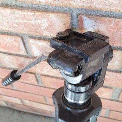 Lot 492: Vintage TUNDRA Video Camera Tripod 