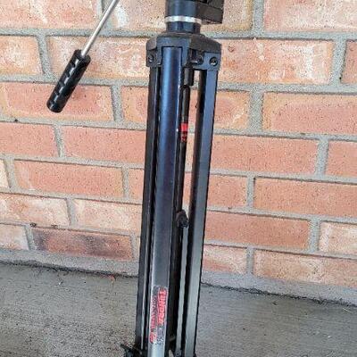 Lot 492: Vintage TUNDRA Video Camera Tripod 