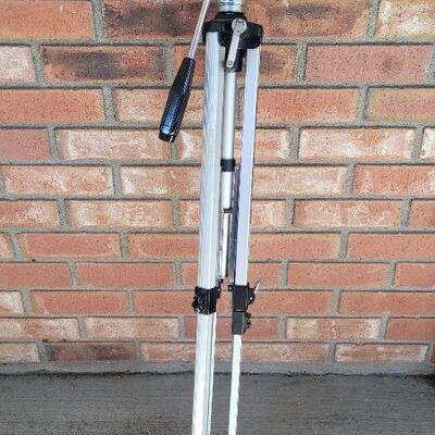 Lot 497: Vintage STITZ Video CV220 Camera Tripod