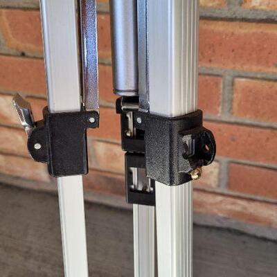 Lot 497: Vintage STITZ Video CV220 Camera Tripod