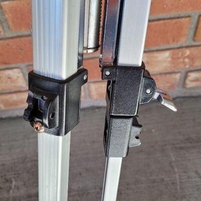 Lot 497: Vintage STITZ Video CV220 Camera Tripod