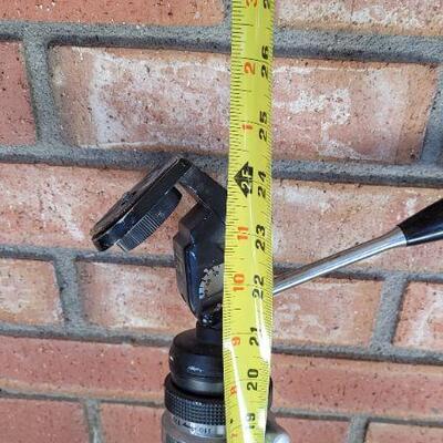 Lot 498: Vintage 24" KING Camera Tripod